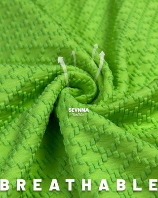 テクスチャード加工スイムファブリック 高性能素材 快適でスタイリッシュな水着に