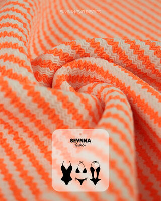 95% リサイクルポリエステル + 5% スパンデックス,重量 280gm,水着の呼吸能力が高い