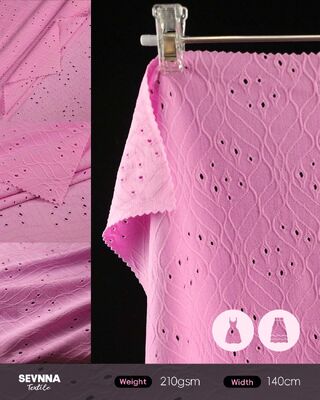 環境に配慮した持続可能なファッションブランドのために設計されたリサイクルポリエステル